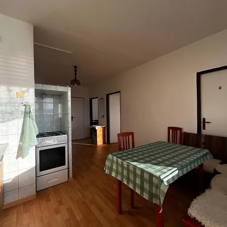 2-izbovy S Vyhladom Apartman