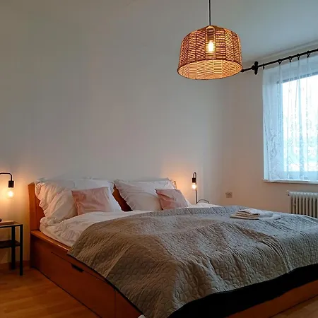 Apartament 2-izbovy S Vyhladom *